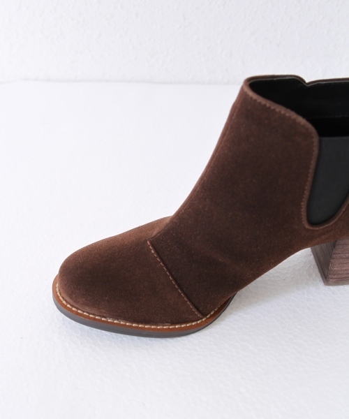 coen（コーエン）の「フェイクスエードサイドゴアブーツ（ブーティ・レディース・ブラック/ダークブラウン・MEDIUM/LARGE/SMALL）」の3枚目の写真