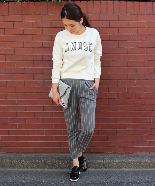 JENEVIEVE(ジュヌヴィエーヴ)の「AMUSEスウェット(スウェット・レディース・ホワイト/グレー/ブラック・1)」の7枚目の写真