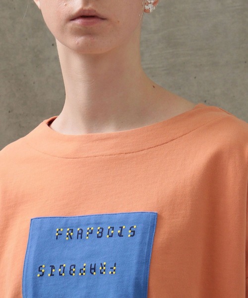 FRAPBOIS(フラボア)の「パウディーT カットソー(Tシャツ/カットソー・レディース・オレンジ系その他/ブラック/ホワイト・1/2)」の6枚目の写真