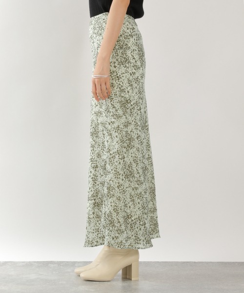 LOWRYS FARM（ローリーズファーム）の「ドットフラワーフレアスカート　893365（スカート・レディース・ネイビー/アイボリー・FREE）」の10枚目の写真