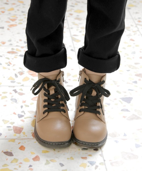 SOROTTO（ソロット）の「ファスナー付きレースアップブーツ（ブーツ・キッズ・ブラック/アイボリー/ベージュ系その他・22.0cm/16.0cm/17.0cm/18.0cm/19.0cm/20.0cm/21.0cm）」の20枚目の写真