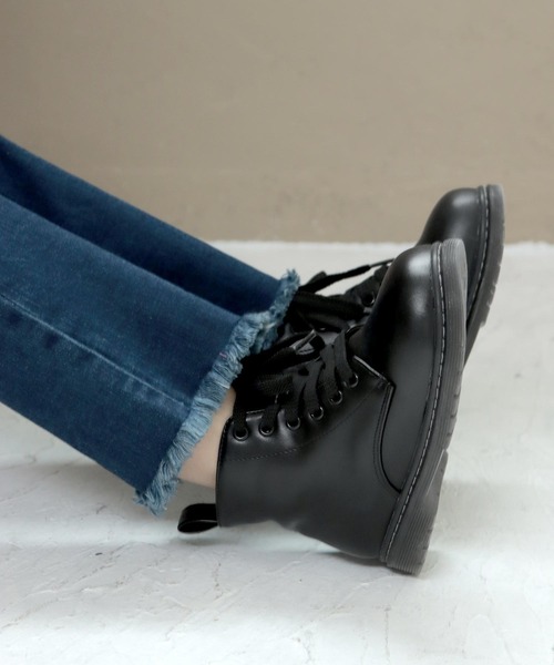 SOROTTO（ソロット）の「ファスナー付きレースアップブーツ（ブーツ・キッズ・ブラック/アイボリー/ベージュ系その他・22.0cm/16.0cm/17.0cm/18.0cm/19.0cm/20.0cm/21.0cm）」の13枚目の写真