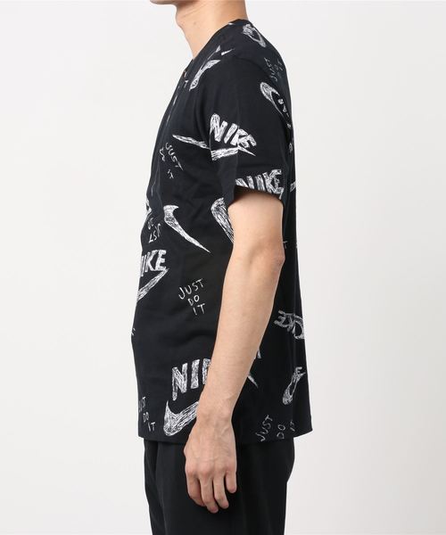 NIKE(ナイキ)の「NIKE/ナイキ AOP Tシャツ(Tシャツ/カットソー・メンズ・ブラック・XL/L/S/M)」の3枚目の写真