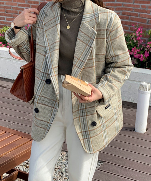 emi+(エミプラス)の「BIGシルエット チェック柄テーラージャケット(チェスターコート・レディース・ブラック/ブラウン/ダークブラウン/ベージュ/アイボリー・S/M/L)」の21枚目の写真