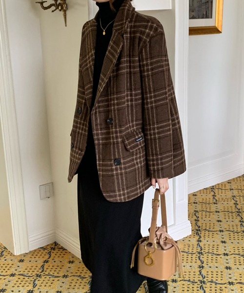 emi+(エミプラス)の「BIGシルエット チェック柄テーラージャケット(チェスターコート・レディース・ブラック/ブラウン/ダークブラウン/ベージュ/アイボリー・S/M/L)」の12枚目の写真