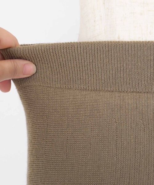 UR'S（ユアーズ）の「ﾄﾞﾙﾏﾝﾆｯﾄ×ｽｶｰﾄｾｯﾄｱｯﾌﾟ（セットアップ・レディース・ブラック/グレイッシュベージュ・S/M/L）」の5枚目の写真