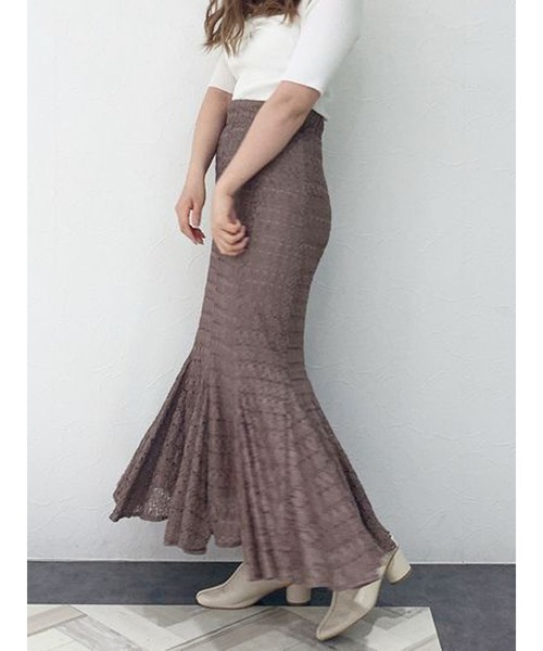 dazzlin(ダズリン)の「レースロングマーメイドスカート(スカート・レディース・ブラック/ブラウン/アイボリー/ブルー/モカ・FREE)」の4枚目の写真