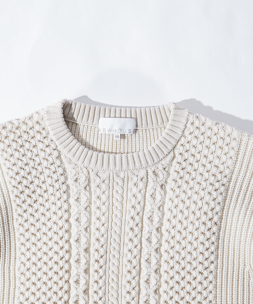 ABAHOUSE（アバハウス）の「クルーネック アランニット（ニット/セーター・メンズ・ブラック/オフホワイト/グレイッシュベージュ/グレイッシュブルー・46/44/48）」の8枚目の写真