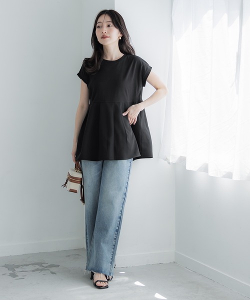 coca(coca)(コカ)の「異素材切り替えフレンチスリーブフレアチュニック(Tシャツ/カットソー・レディース・ホワイト/ブラック/グレイッシュベージュ・M/L)」の14枚目の写真