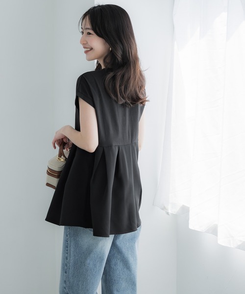 coca(coca)(コカ)の「異素材切り替えフレンチスリーブフレアチュニック(Tシャツ/カットソー・レディース・ホワイト/ブラック/グレイッシュベージュ・M/L)」の15枚目の写真