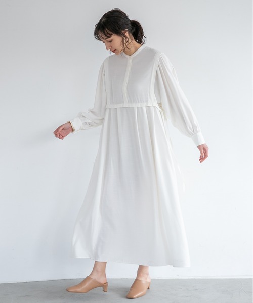 A part by(アパートバイ)の「RyNyレイヤードフウワンピース 931715(ワンピース・レディース・オフホワイト/チャコールグレー/ベージュ/グリーン系その他4・FREE)」の2枚目の写真