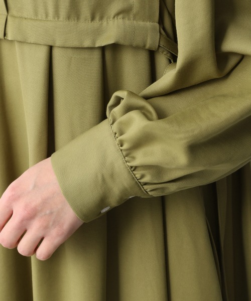 A part by(アパートバイ)の「RyNyレイヤードフウワンピース 931715(ワンピース・レディース・オフホワイト/チャコールグレー/ベージュ/グリーン系その他4・FREE)」の14枚目の写真