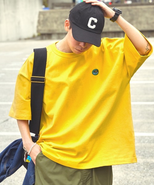 SPOC STORE（スポックストア）の「【SPOC STORE】サークルロゴ オーバーサイズ半袖T トップス Tシャツ（Tシャツ/カットソー・レディース・パープル/チャコール/ケリーグリーン/コバルトブルー/ライトベージュ/ブルー系その他/イエロー/オフホワイト/モカ/ブルー系/ホワイト系/グレー系/レッド系/グリーン系/ネイビー系/オレンジ/ブラック系2/ピンク系2/ホワイト系2/ブルー系2/イエロー系2・S/M/L）」の18枚目の写真