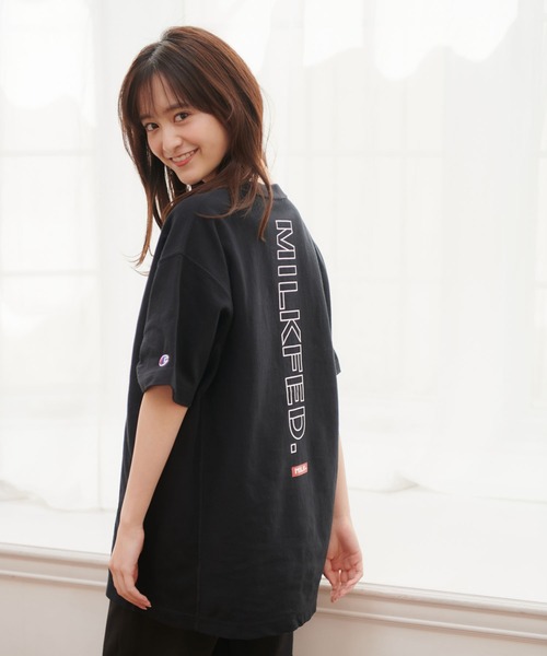 MILKFED.（ミルクフェド）の「MILKFED x CHAMPION SS TEE BAR（Tシャツ/カットソー・レディース・ホワイト/ブラック/ベージュ/パープル/ネイビー/ブラウン・ONE SIZE）」の3枚目の写真