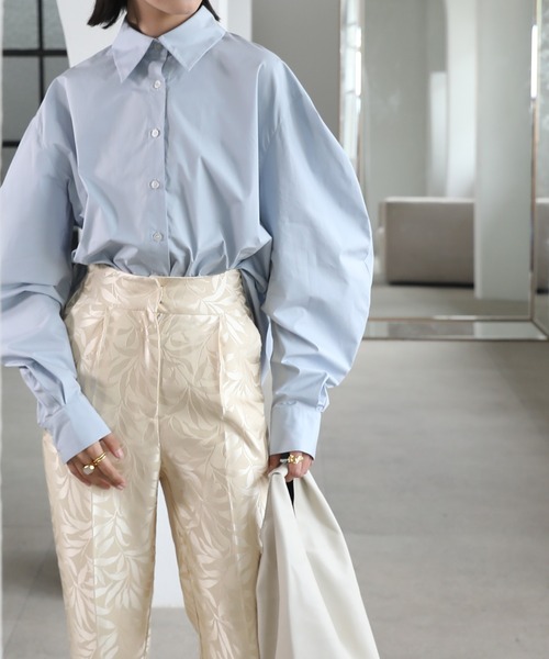 chuclla(チュクラ)の「【chuclla】【2021/SS】Curve sleeve shirt sb-5 chwg1(シャツ/ブラウス・レディース・ホワイト/サックスブルー・FREE)」の2枚目の写真