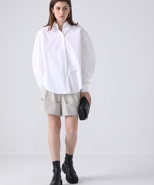 chuclla(チュクラ)の「【chuclla】【2021/SS】Curve sleeve shirt sb-5 chwg1(シャツ/ブラウス・レディース・ホワイト/サックスブルー・FREE)」の14枚目の写真