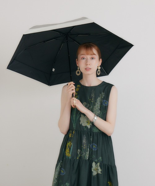 because(ビコーズ)の「because バイカラーヒートカット晴雨兼用折りたたみ日傘(遮蔽率99%以上 PU)(折りたたみ傘・レディース・ブラック/ミント/ピンク/ベージュ/ネイビー/グレー・FREE)」の20枚目の写真
