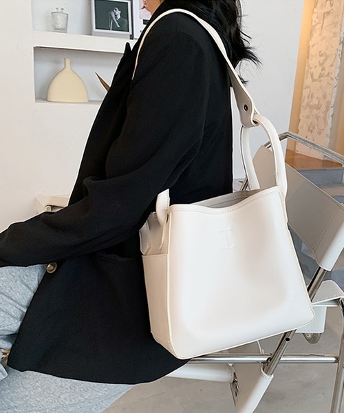 shopnikoniko（ショップニコニコ）の「バケットスクエアバッグ（ハンドバッグ・レディース・ベージュ/ブラック/ホワイト・フリー）」の11枚目の写真