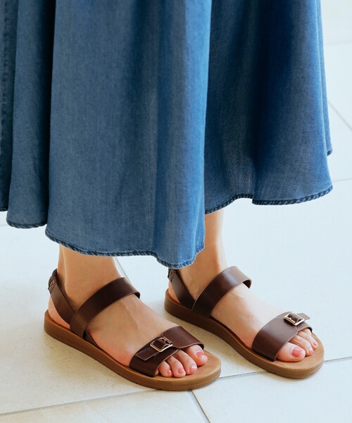 pink adobe（ピンクアドベ）の「◆【おでかけ相棒サンダル】ストラップサンダル（サンダル・レディース・ブラック/ダークブラウン/サンドベージュ/キャメル・35/45/25）」の2枚目の写真