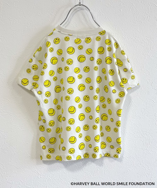 MARKEY'S（マーキーズ）の「【HARVEY BALL】SMILY FACE TEE（80～150cm）（Tシャツ/カットソー・キッズ・オフホワイト/アイボリー/ライトブルー/ネイビー/チャコール/ホワイト系その他/レッド・80/90/95/100/110/120/130/140/150）」の11枚目の写真