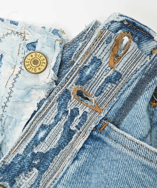 DIESEL(ディーゼル)の「DIESEL (ディーゼル) HARU SY JUMPSUITS デニムオーバーオール(サロペット/オーバーオール・レディース・サックスブルー・S/M/L)」の12枚目の写真