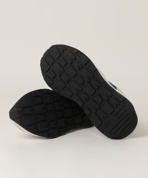 NEW BALANCE(ニューバランス)の「M5740(スニーカー・メンズ・レッド/ホワイト・28.0cm/23.5cm/29.0cm/28.5cm/26.0cm/23.0cm/27.5cm/24.0cm/25.0cm/24.5cm/25.5cm/26.5cm/30.0cm/27.0cm/22.5cm)」の4枚目の写真