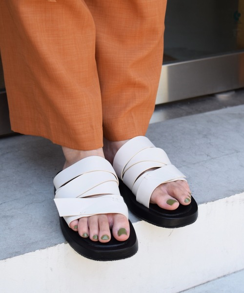 Marient（マリエント）の「Taper Leather Sandals/ベルトステッチサンダル（サンダル・レディース・アイボリー/ブラック・23.0cm/23.5cm/24.0cm/24.5cm）」の6枚目の写真