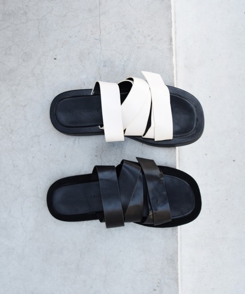 Marient（マリエント）の「Taper Leather Sandals/ベルトステッチサンダル（サンダル・レディース・アイボリー/ブラック・23.0cm/23.5cm/24.0cm/24.5cm）」の5枚目の写真