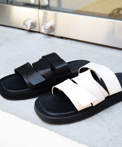 Marient（マリエント）の「Taper Leather Sandals/ベルトステッチサンダル（サンダル・レディース・アイボリー/ブラック・23.0cm/23.5cm/24.0cm/24.5cm）」の8枚目の写真