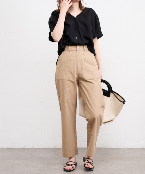 natural couture(ナチュラルクチュール)の「バー釦袖タックブラウス(シャツ/ブラウス・レディース・ブラック/サックスブルー/モカ/ストライプ/ライトベージュ/ピンク・FREE)」の14枚目の写真