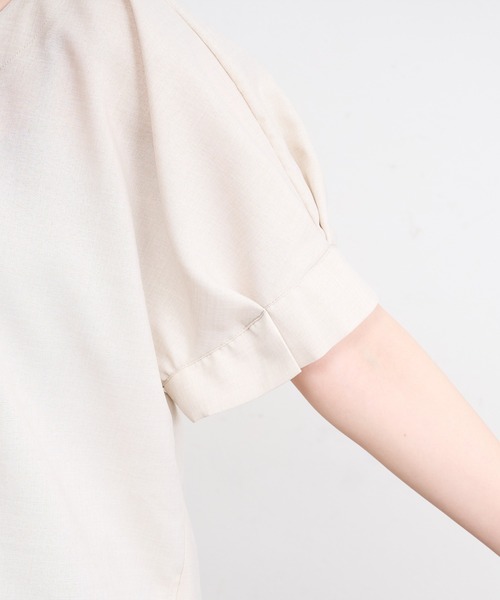 natural couture(ナチュラルクチュール)の「バー釦袖タックブラウス(シャツ/ブラウス・レディース・ブラック/サックスブルー/モカ/ストライプ/ライトベージュ/ピンク・FREE)」の9枚目の写真