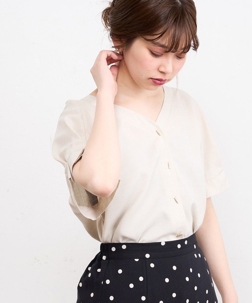 natural couture(ナチュラルクチュール)の「バー釦袖タックブラウス(シャツ/ブラウス・レディース・ブラック/サックスブルー/モカ/ストライプ/ライトベージュ/ピンク・FREE)」の22枚目の写真