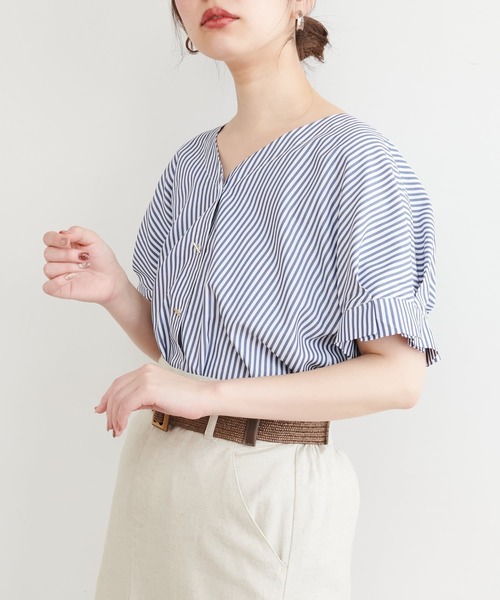 natural couture(ナチュラルクチュール)の「バー釦袖タックブラウス(シャツ/ブラウス・レディース・ブラック/サックスブルー/モカ/ストライプ/ライトベージュ/ピンク・FREE)」の19枚目の写真