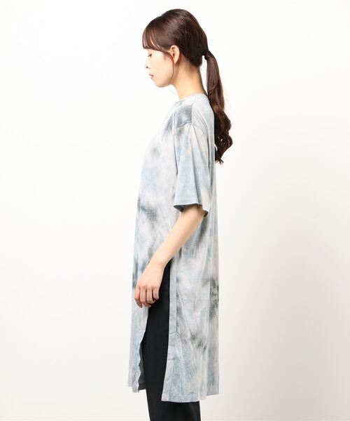KOBE LETTUCE（コウベレタス）の「タイダイスリット入りチュニックTシャツ（チュニック・レディース・モカ/カーキ/ブルー系その他・FREE）」の4枚目の写真