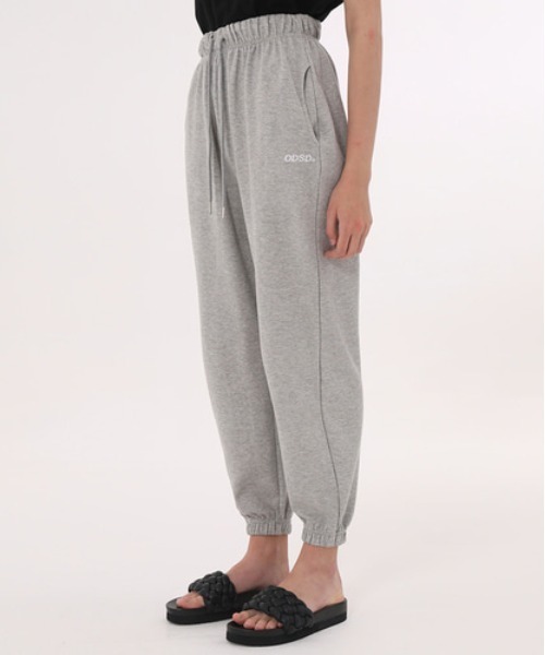 ODD STUDIO(オッドスタジオ)の「【ODD STUDIO】ODSD JOGGER PANTS / オッドスタジオ ODSD ワンポイント ロゴ ジョガー スウェットパンツ(スウェットパンツ・レディース・ブラック/グレー/オートミール・MEDIUM/LARGE)」の1枚目の写真