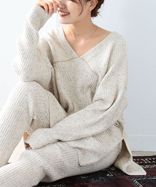 B:MING by BEAMS(ビーミングバイビームス)の「B:MING by BEAMS / ネップ リブ Vネック プルオーバー(ニット/セーター・レディース・チャコールグレー/ベージュ/ナチュラル・ONE SIZE)」の8枚目の写真