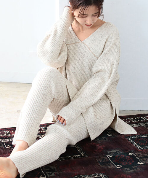B:MING by BEAMS(ビーミングバイビームス)の「B:MING by BEAMS / ネップ リブ Vネック プルオーバー(ニット/セーター・レディース・チャコールグレー/ベージュ/ナチュラル・ONE SIZE)」の9枚目の写真