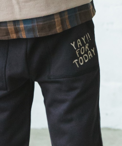 PAIRMANON STREET（ペアマノンストリート）の「【PAIRMANON STREET】【裏起毛じゃない毛玉知らずスウェット】選べる2デザインユニセックスジョガーパンツ（その他パンツ・キッズ・ブルー系その他3/ブラック/モカ/グレイッシュベージュ/チャコール/グレー/ブラック系その他2/グレー系その他2/ダークブルー・100/130/140/150/110/120/90）」の18枚目の写真