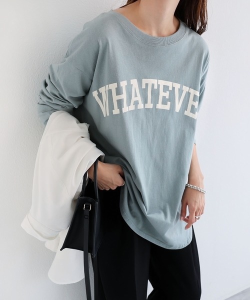 andme（アンドミー）の「コットン天竺長袖ロゴプリントラウンドヘムTシャツ（Tシャツ/カットソー・レディース・ダークブルー/チャコールグレー/モカ/オフホワイト/ブラック/ミント/ピンク/ピンク系その他/レッド系その他/グリーン系その他・M）」の5枚目の写真