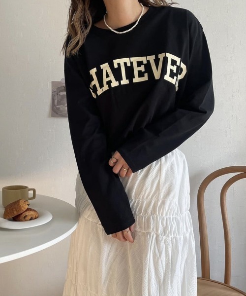 andme（アンドミー）の「コットン天竺長袖ロゴプリントラウンドヘムTシャツ（Tシャツ/カットソー・レディース・ダークブルー/チャコールグレー/モカ/オフホワイト/ブラック/ミント/ピンク/ピンク系その他/レッド系その他/グリーン系その他・M）」の12枚目の写真