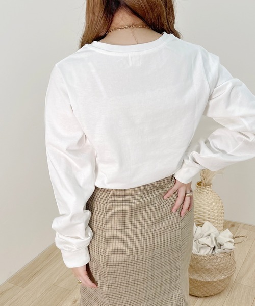 apres jour clair(アプレジュールクレア)の「【apres jour clair】アソートロゴロンT【ZOZOTOWN限定アイテム】(Tシャツ/カットソー・レディース・オフホワイト/イエロー/ベージュ/ホワイト系その他・X-LARGE/フリー)」の9枚目の写真