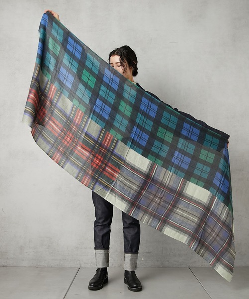 Glen Prince(グレンプリンス)の「【GLEN PRINCE(グレン プリンス)】 ストール ハーフチェック柄(ストール/ショール・レディース・グリーン/レッド・FREE)」の22枚目の写真