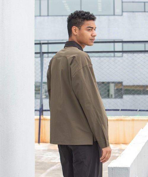 le coq sportif（ルコックスポルティフ）の「スポーツ メンズ ロングスリーブCORDURAウーブンジップシャツ カジュアル トレーニングウェア スポーツウェア（シャツ/ブラウス・メンズ・ブラック/ブロンズ/ネイビー・L/M/XL）」の5枚目の写真