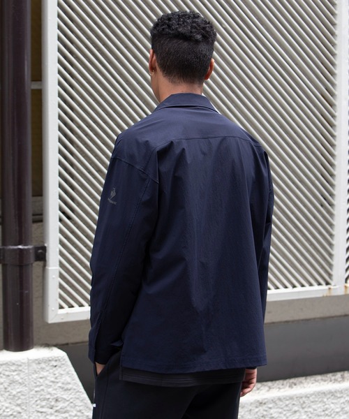 le coq sportif（ルコックスポルティフ）の「スポーツ メンズ ロングスリーブCORDURAウーブンジップシャツ カジュアル トレーニングウェア スポーツウェア（シャツ/ブラウス・メンズ・ブラック/ブロンズ/ネイビー・L/M/XL）」の14枚目の写真