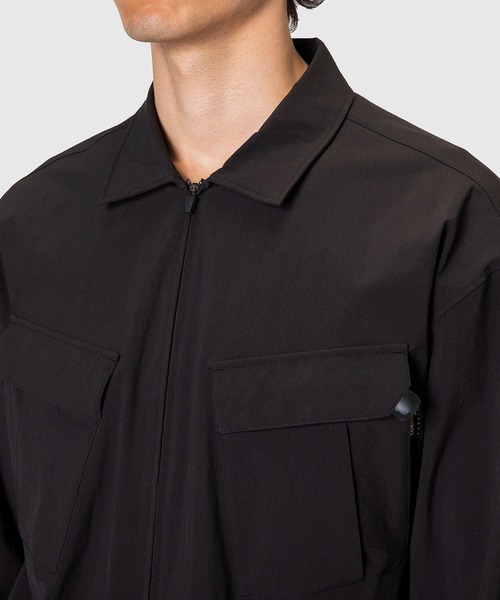 le coq sportif（ルコックスポルティフ）の「スポーツ メンズ ロングスリーブCORDURAウーブンジップシャツ カジュアル トレーニングウェア スポーツウェア（シャツ/ブラウス・メンズ・ブラック/ブロンズ/ネイビー・L/M/XL）」の19枚目の写真