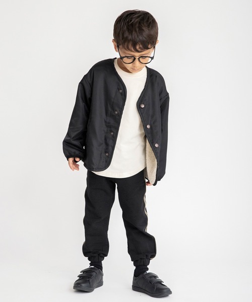 BRANSHES（ブランシェス）の「【裏ボア】ノーカラーライトジャケット（ノーカラージャケット・キッズ・カーキオリーブ/ブラック・110/100/150/130/140/90/120）」の18枚目の写真