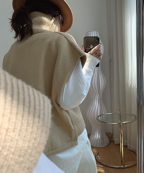 chuclla（チュクラ）の「ハイネック リブニットベスト chw21a123（ニット/セーター・レディース・ベージュ/ネイビー・FREE）」の22枚目の写真