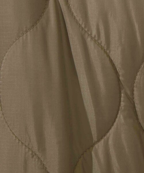 SHOO・LA・RUE(シューラルー)の「◆リバーシブルボア中綿キルティングコート(その他アウター・レディース・ブラック/カーキ/サンドベージュ・02/03/04)」の13枚目の写真