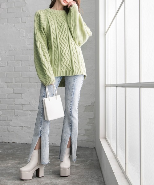 Newlyme(ニューリーミー)の「ラグランケーブルオーバーニット(ニット/セーター・レディース・チャコールグレー/グリーン/アイボリー/ライラック・M-L)」の5枚目の写真