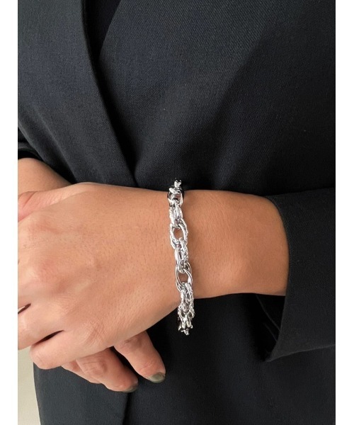 mou（モウ）の「トライバルデザインチェーンブレス（ブレスレット・レディース・シルバー・FREE）」の2枚目の写真